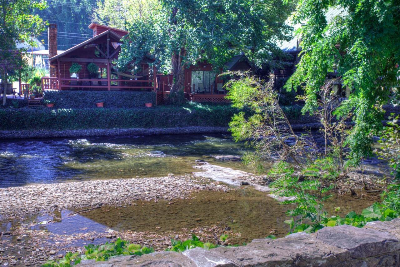 Hofbrau Riverfront Hotel Хелън Екстериор снимка